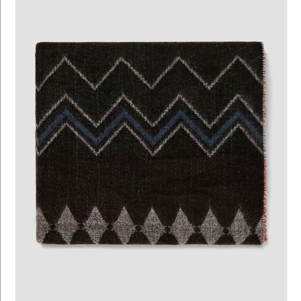 NWT Zara Patterned Shimmer Fabric Blanket Scarf - Picture 4 of 6